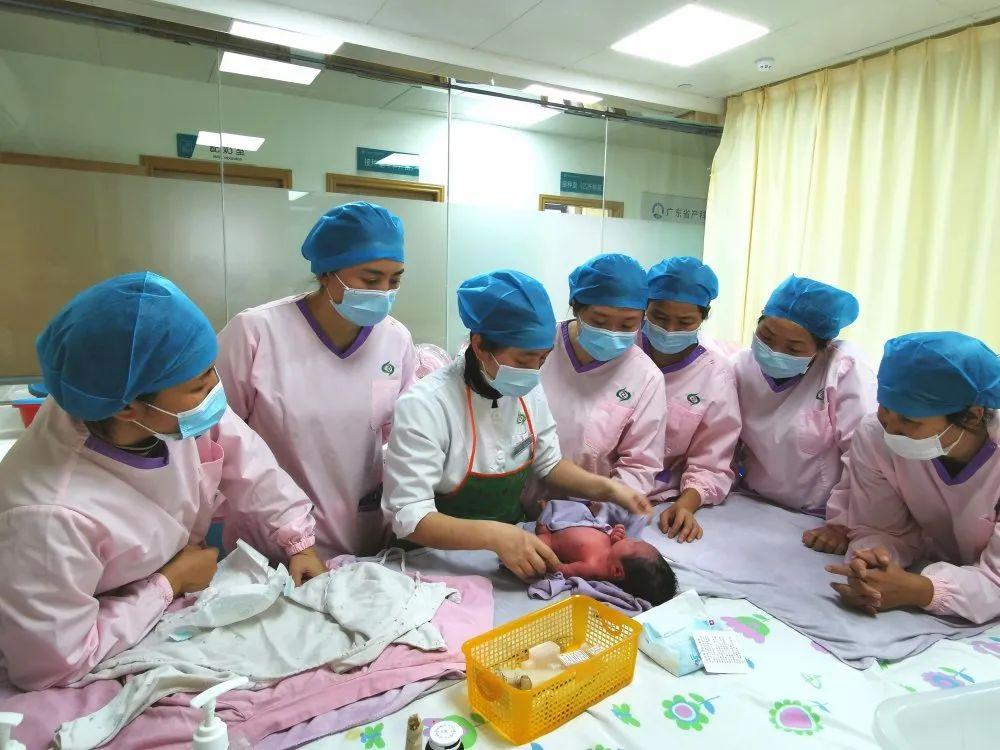 东乡族自治县妇婴监护型护送
